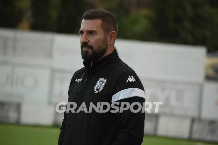Β. Κρασανάκης: «Θεωρώ το δίκαιο αποτέλεσμα θα ήταν η ισοπαλία – Ήταν ένα ντέρμπι»