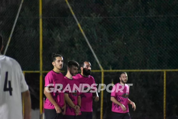 Δεν εντυπωσιάζει άλλα έχει τον τρόπο να νικάει!