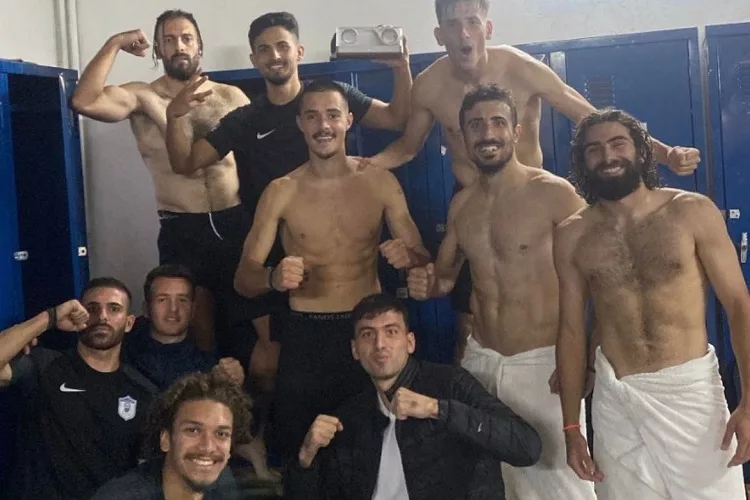 Έξαλλα πανηγύρια στα αποδυτήρια για τη νίκη του Ηροδότου!