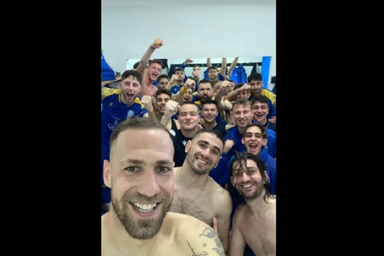 Απόλλων Παραλιμνίου: Η… πανηγυρική selfie στα αποδυτήρια μετά τη πρόκριση