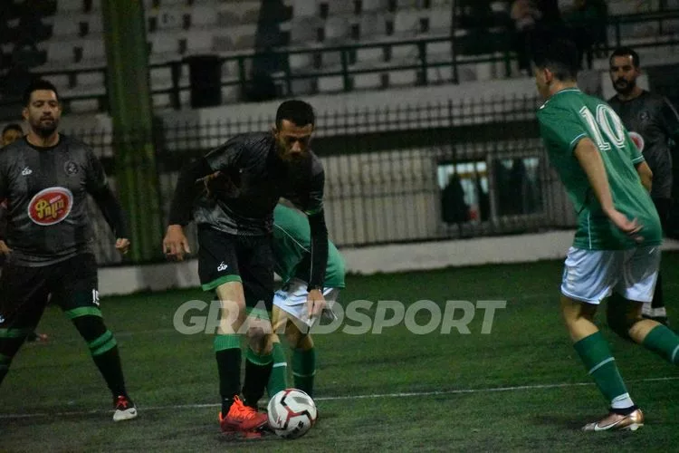 Να συνεχίσει την αντεπίθεση του