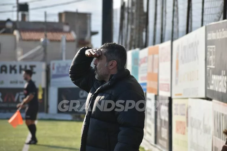 Μην. Πίτσος: «Προχωράμε με σκυμμένα κεφάλια – Θα μπορούσαμε να σκοράρουμε περισσότερα γκολ» (vid)