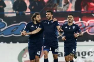 100στάρησε ο Μάντζης