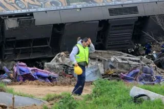 Τέμπη: Δημοσία δαπάνη θα κηδευτούν τα θύματα της τραγωδίας