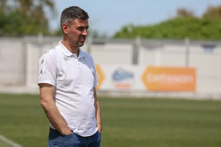 Τέλος από την Καλλιθέα ο Γ. Σίμος