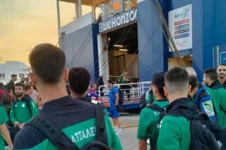 Αναχωρεί για Πειραιά η αποστολή του ΠΟΑ (pics)