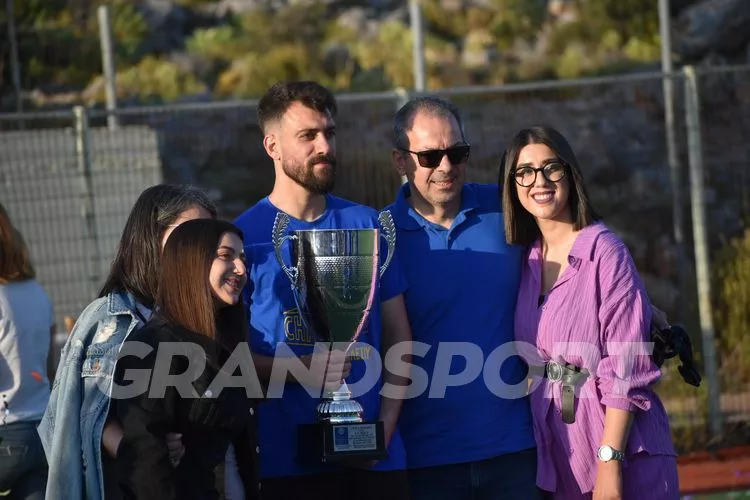 Πάντα δίπλα στον Μοχό ο Γιώργος Ποντίκαλης