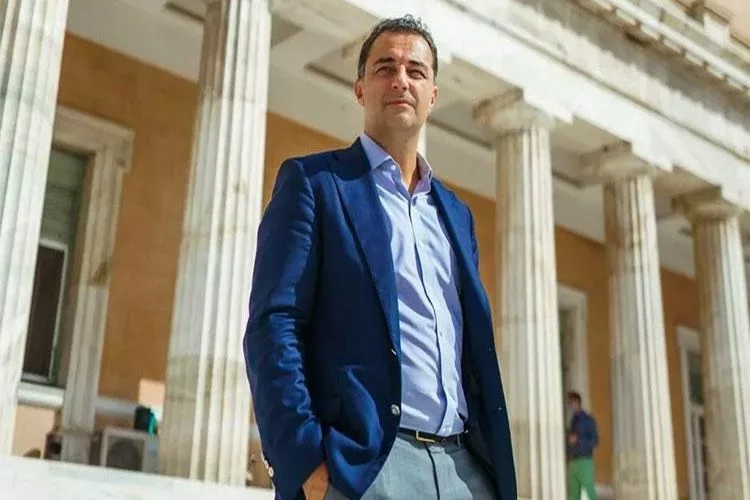 Υφυπουργός Ανάπτυξης ο Μάξιμος Σενετάκης