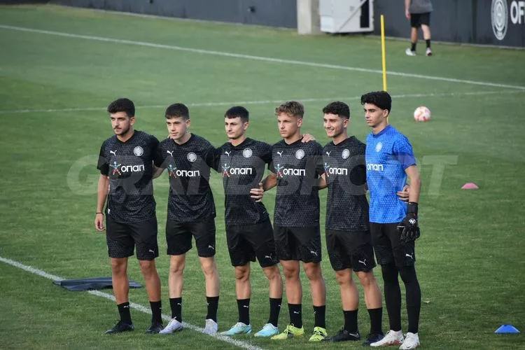ΟΦΗ: Στην πρώτη προπόνηση της χρονιάς έξι παιδιά από την Κ19