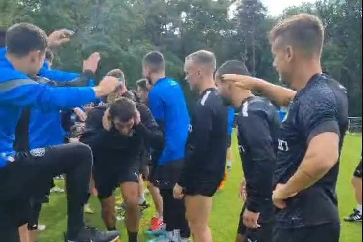 Καλωσόρισμα με φατούρο στους «νέους»! (vid)