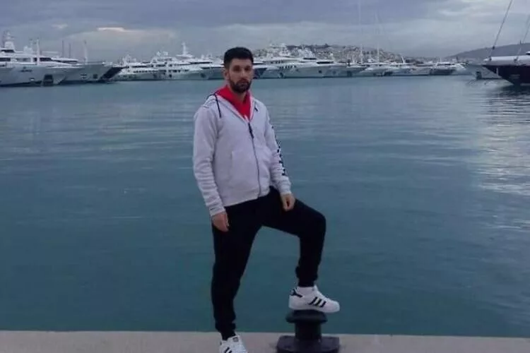 Αυτός είναι ο οπαδός της ΑΕΚ που δολοφόνησαν χούλιγκανς της Ντινάμο – Ο σοκαριστικός τρόπος θανάτου του 29χρονου Μιχάλη