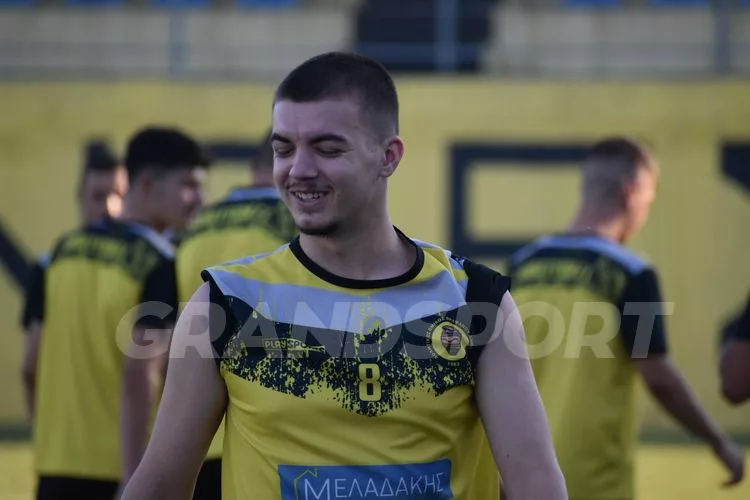Αλ. Μπερνίκου: «Οι παλιοί να βοηθήσουμε τους μικρούς» (vid)