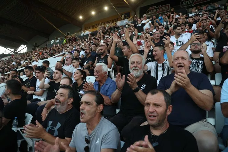 Ο κόσμος του ΟΦΗ έδωσε το σύνθημα για τη νέα σεζόν! (pics)