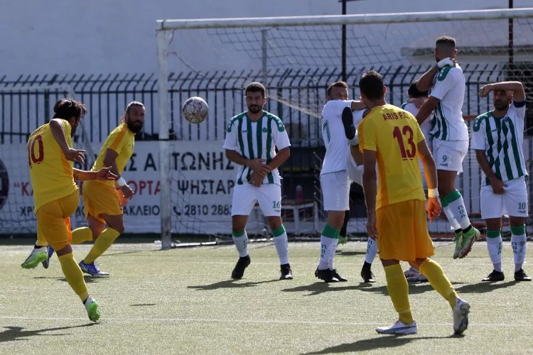 ΠΟΑ – Άρης Πετρούπολης 1-2: Τα highlights του παιχνιδιού (vid)