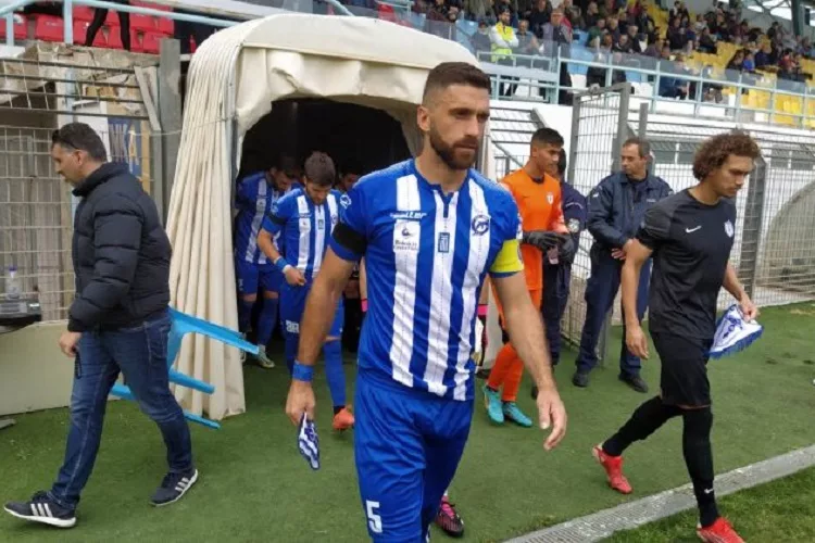 Έβαλε τέλος στην επαγγελματική του καριέρα ο Χρήστος Μπάτζιος – Το συγκινητικό του αντίο