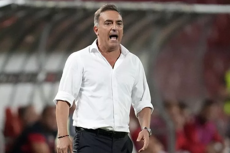 «Ο Κάρλος Καρβαλιάλ αναλαμβάνει τον Ολυμπιακό»
