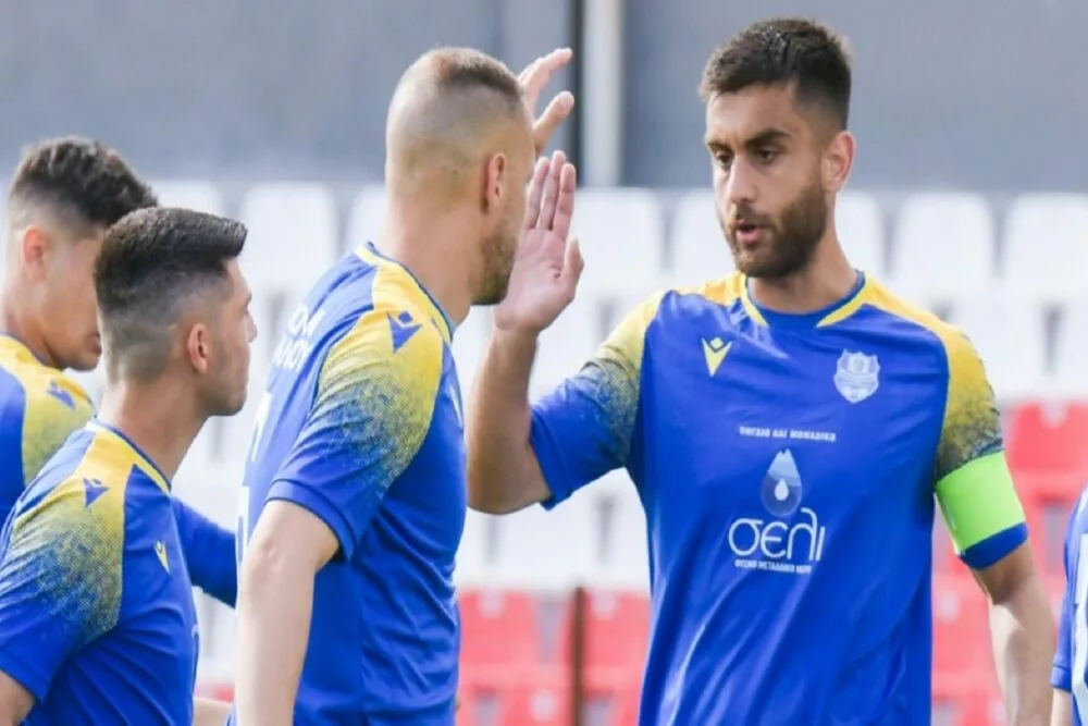 Ψάχνει την έκπληξη με Γ. Κουτζαβασίλη η ΑΕΚ!