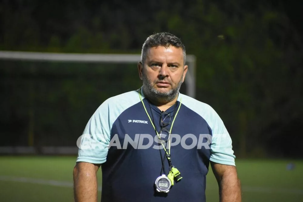 Δεν… χαρίζεται ο Κοντάκης