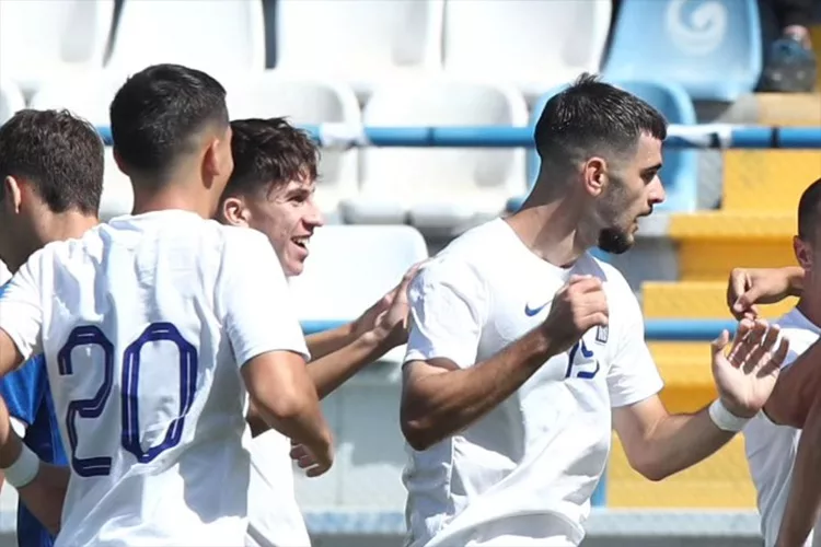 Εθνική Κ17: Βασικός ο Χνάρης, αλλαγή ο Λαγουδάκης στην φιλική ήττα από Κύπρο