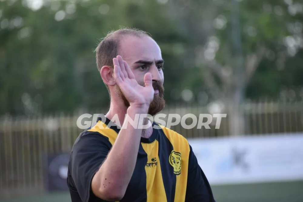 Εξετάζει προτάσεις ο Πάρης Κατσαρός