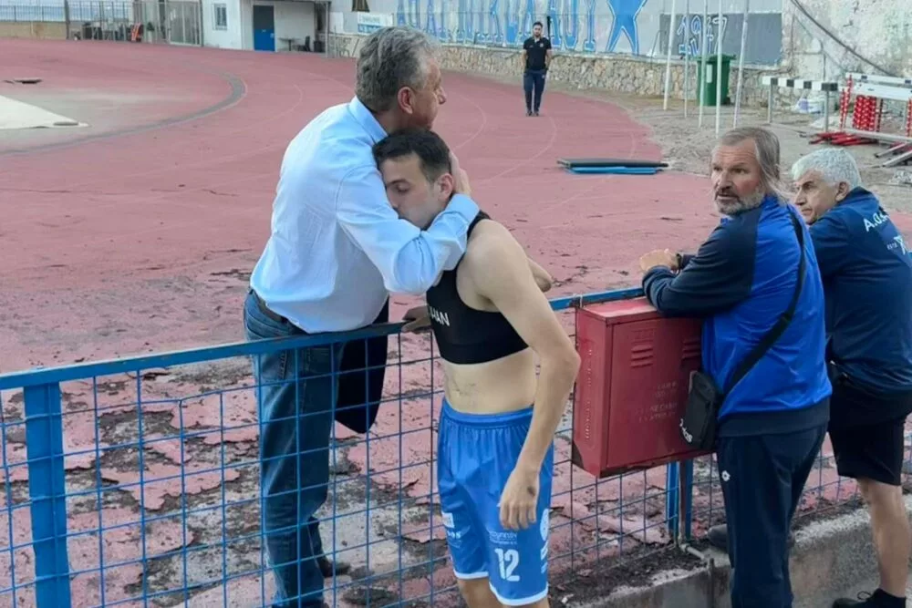 Ζεστή αγκαλιά μεταξύ Αρναουτάκη και Γκίνη
