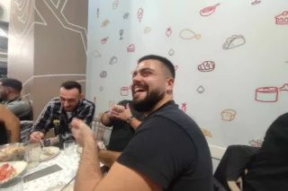Δειλινά: Έκπληξη στον Μιχάλη Σαγρέ για τα γενέθλιά του (vid)