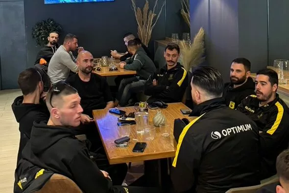 Στιγμές χαλάρωσης πριν τον Κόρακα