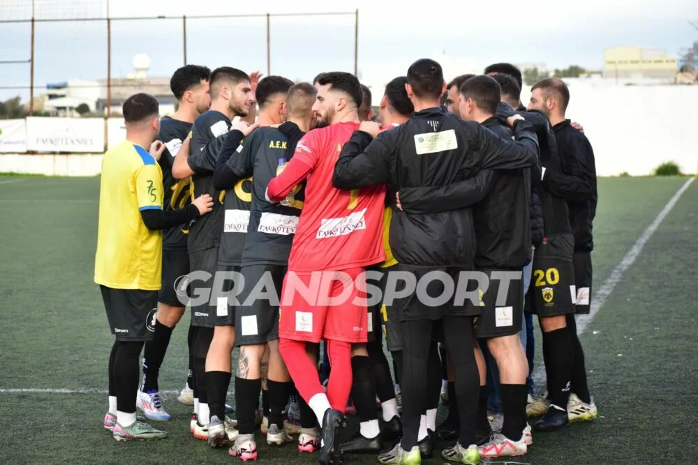 Αφιέρωσε τη νίκη στον Κώστα Μπαρκάτσα η ΑΕ Κατσαμπά