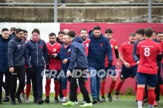 «Χαμόγελα» στην Μυρτιά για τον Νίκο Στρατάκη
