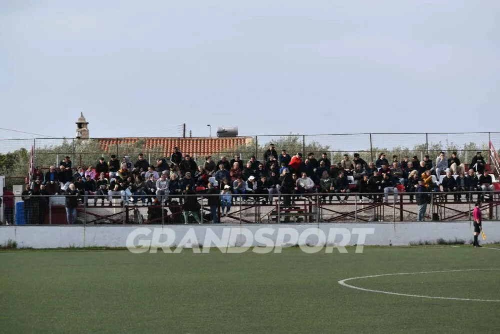 Πλήθος κόσμου στο «Πανεπιστημίου/Περιφέρειας» (pics)