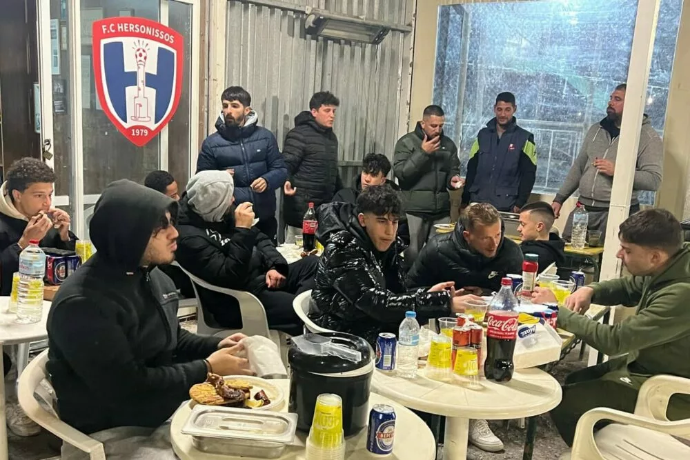 Μπάρμπεκιου από την διοίκηση της Χερσονήσου σε παίκτες και τεχνικό τιμ