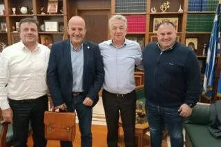 Επαφές Τζώρτζογλου-Κουτεντάκη σε Δήμο Ηρακλείου και Περιφέρεια Κρήτης για την έλευση της Εθνικής Ελλάδας στο Παγκρήτιο Στάδιο