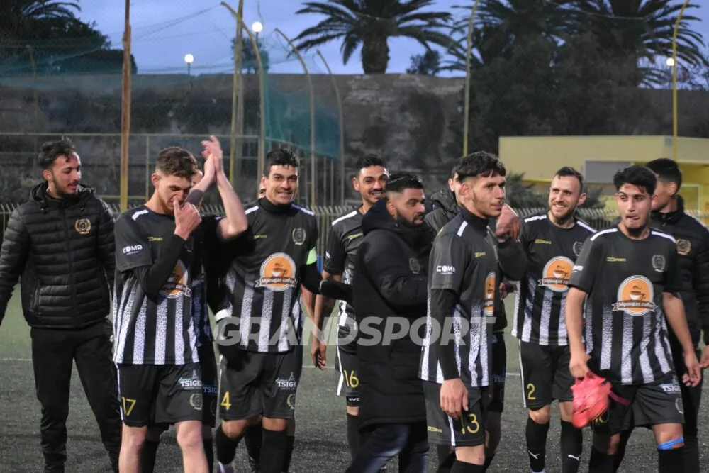 Έγραψε ιστορία η Χαραυγή, πανηγυρίζει το πρωτάθλημα με διπλό επί των Δειλινών!