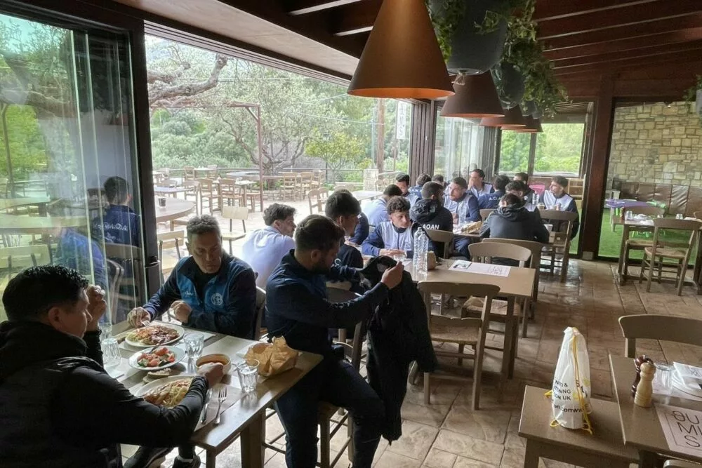 Γεύμα πριν τον… τελικό με Μικρασιατικό στον ΑΟΑΝ