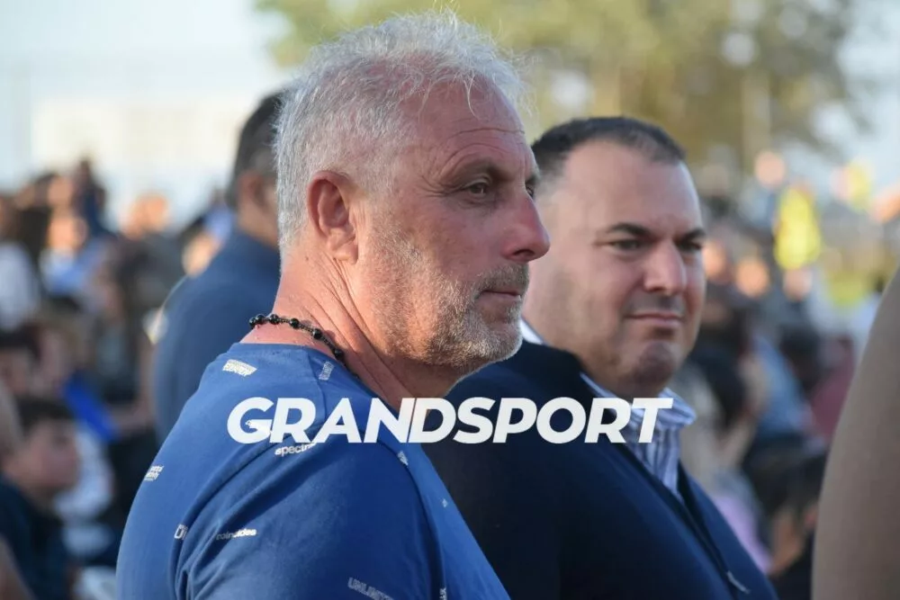 Β. Παπαγγελής: «Ήταν μια γιορτή του ποδοσφαίρου, ευχαριστώ τον κόσμο που ήρθε» (vid)