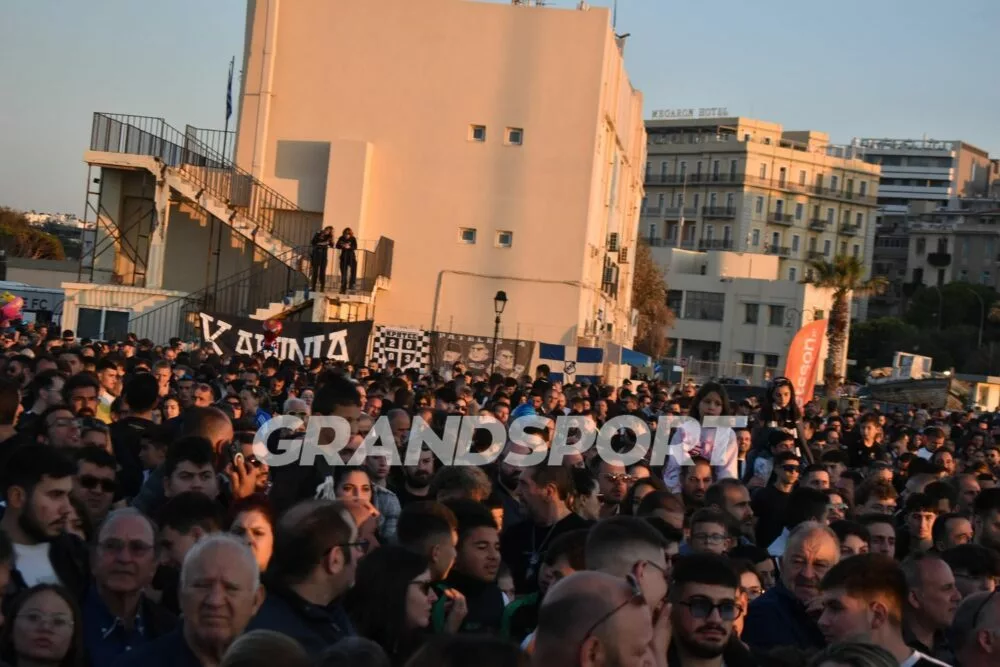 Ο κόσμος και η ακαδημία του ΟΦΗ έδωσε τον παλμό: Τύμπανα, ρυθμός και συνθήματα (vid)