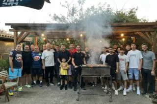 Μπάρμπεκιου στο Λίντο σε όμορφο και οικογενειακό κλίμα