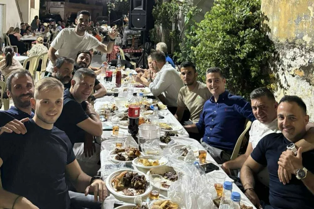 Δυνατό… παρεάκι διαιτησίας στον πρόγαμο του Μάνου Μανδαλενάκη!