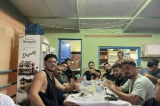 Οικογενειακό τραπέζι στις Μοίρες – Σε εξαιρετικό κλίμα η πρώτη συνάντηση της ομάδας