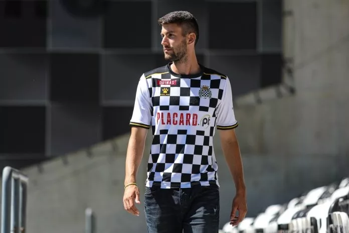 Αποχαιρέτησε την Μποαβίστα ο Ι. Βούκοτιτς