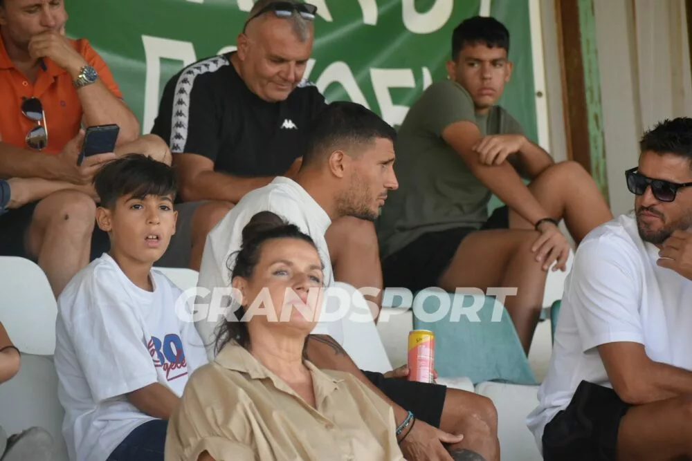Προπονείται στον ΠΟΑ ο Νίκος Καρέλης