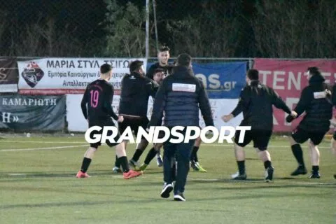 Χαρούμενα Χριστούγεννα στην κορυφή για το Άλογο!