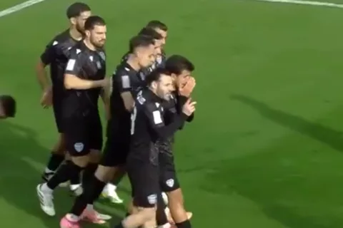 Τρομερή ενέργεια Φαϊτάκη και γκολάρα στο Ολυμπιακός Β’-Αιγάλεω (vid)