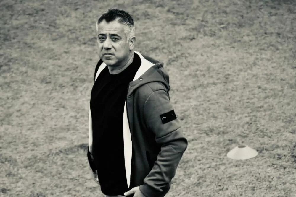 «Γιάνναρε Φλουρή κοούτσαρες από ψηλά μάγκικα, εδώ είσαι»