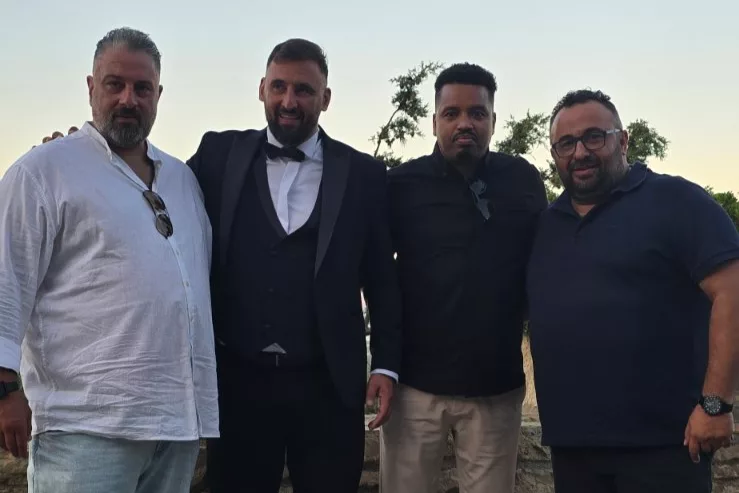 Τα σκαλιά της εκκλησίας ανέβηκε ο Γιώργος Παναγιωτάκης