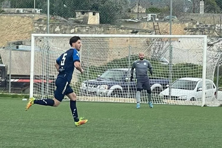 ΜΟΙΡΕΣ ΡΩΜΑΝΟΣ (1)